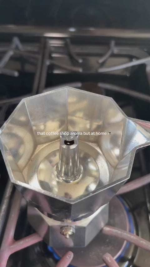 Moka pot reel from @luxuricoffee